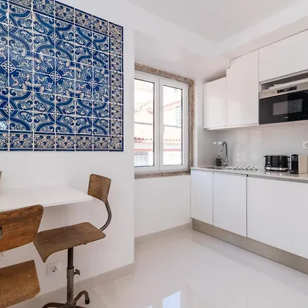 Guestready - Sunny And Chic Flat Fits 4 In Santos Apartment Lisbon